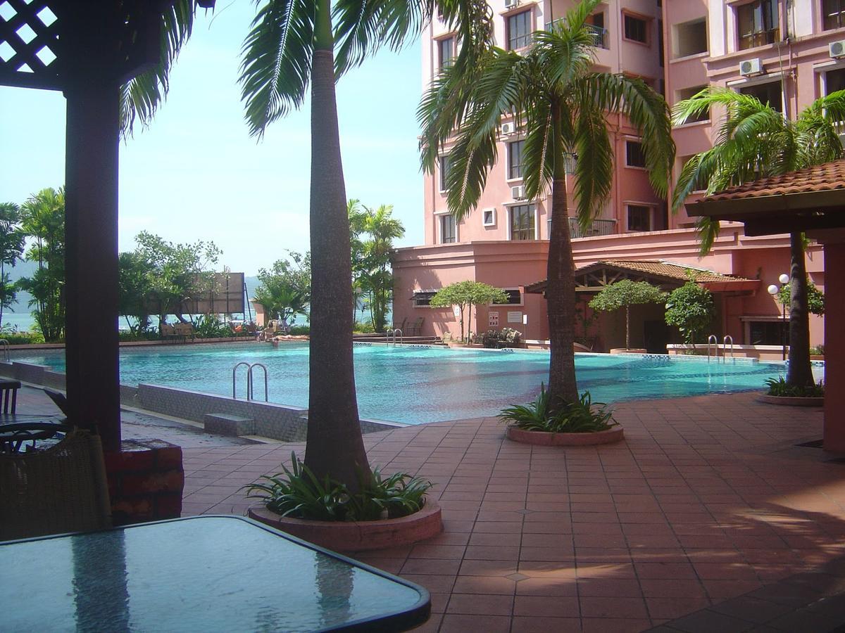 Marina Condominium Holiday Homestay Kota Kinabalu Esterno foto